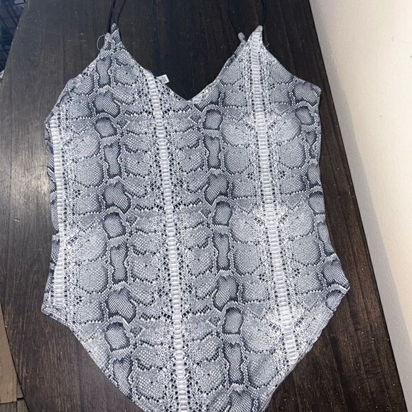 Snakeskin print body suit  - Picture 3 of 4